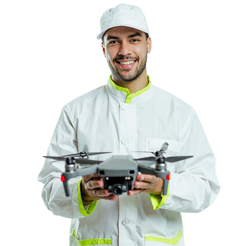 Мастер демонстрирует дрон.